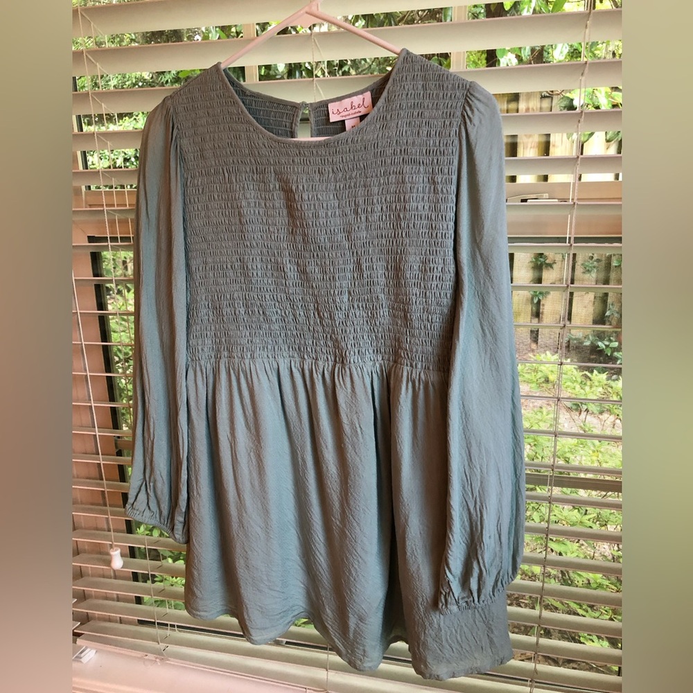 Isabel by Ingrid+Isabel Maternity Top size Medium in light blue